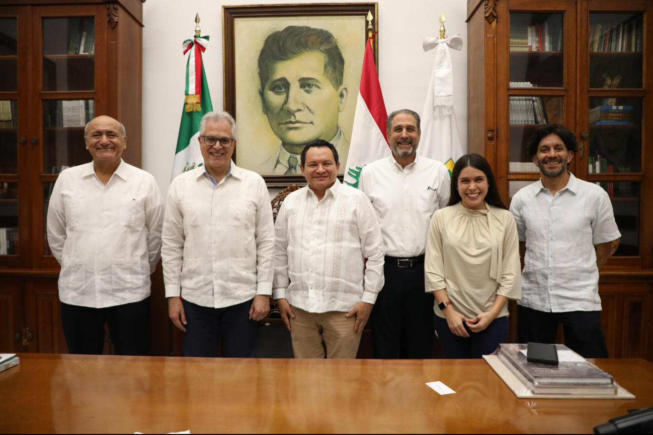 La reunión se realizó en el Palacio de Gobierno en Mérida La reunión se realizó en el Palacio de Gobierno en Mérida