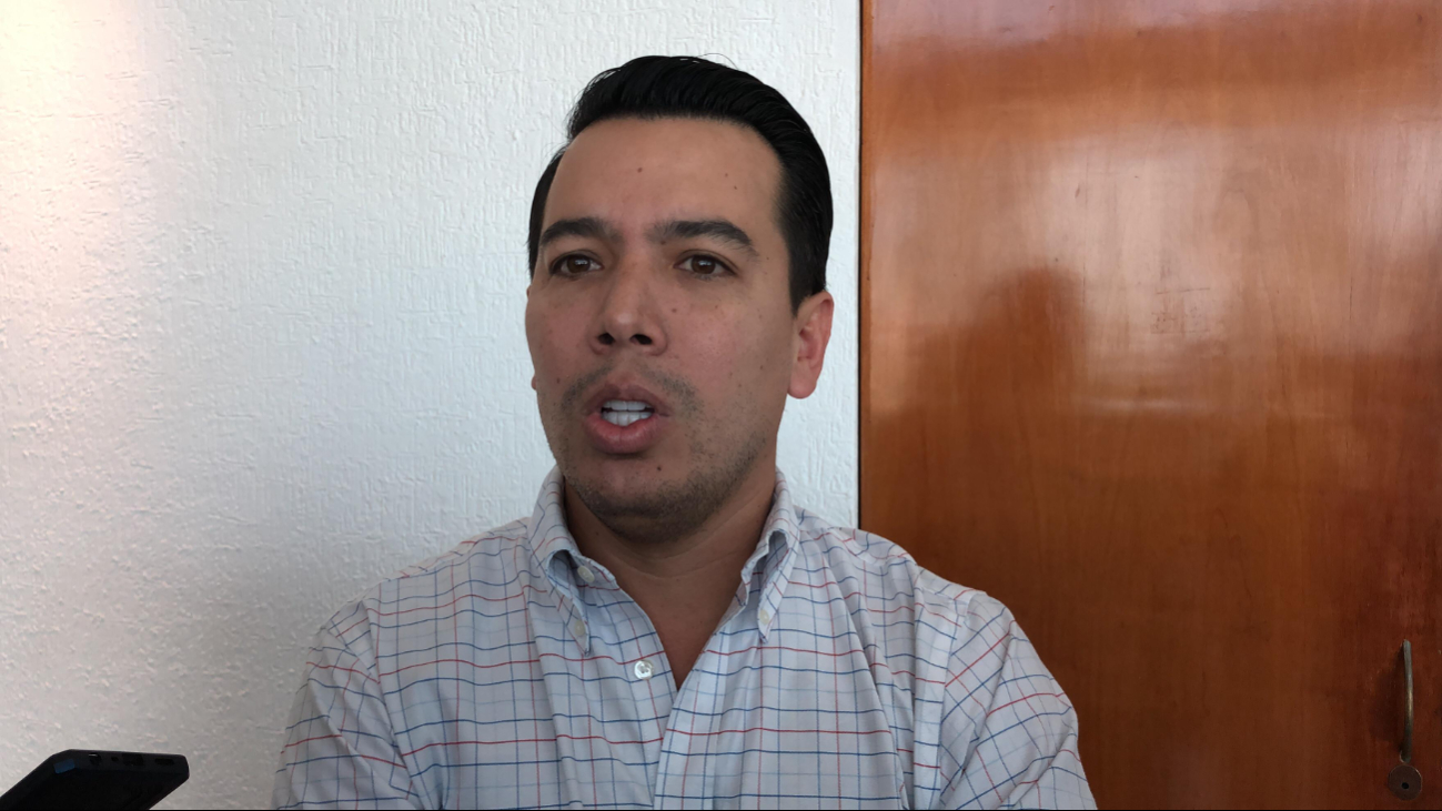Pedro Armentia López de Movimiento Ciudadano (MC) pidió calma y destacó la experiencia de Lavalle Maury Pedro Armentia López de Movimiento Ciudadano (MC) pidió calma y destacó la experiencia de Lavalle Maury