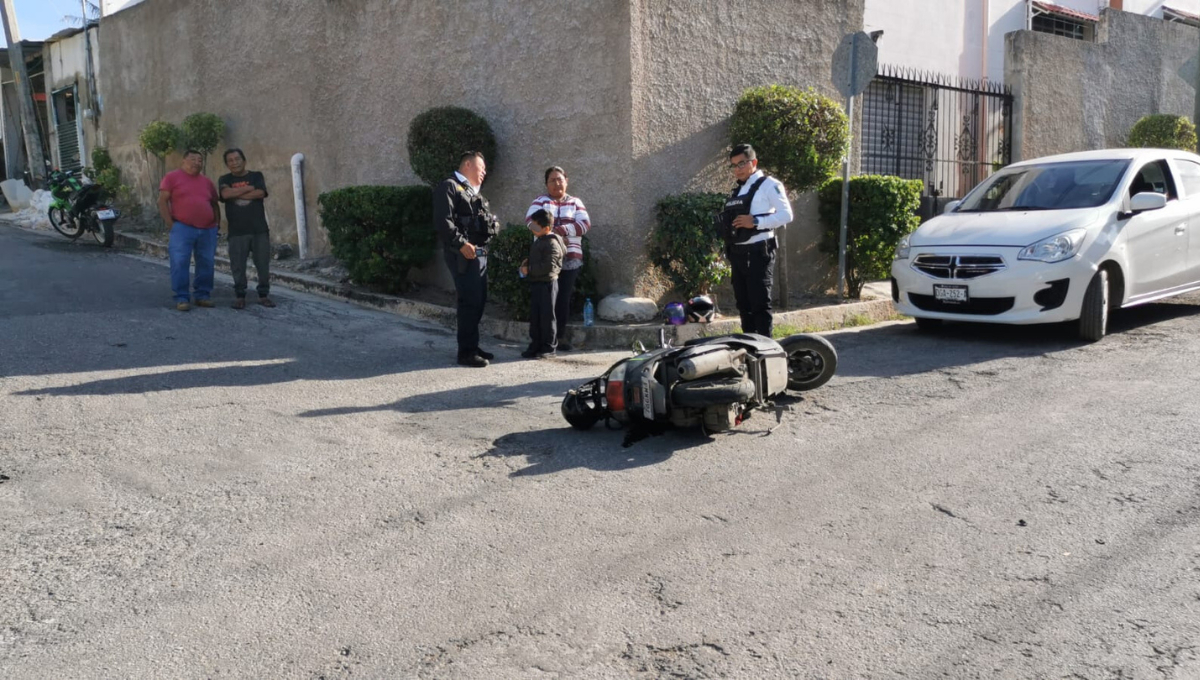 Una mujer y su hijo de 7 años resultaron heridos tras ser atropellados por un auto en la colonia Tomas Aznar Una mujer y su hijo de 7 años resultaron heridos tras ser atropellados por un auto en la colonia Tomas Aznar