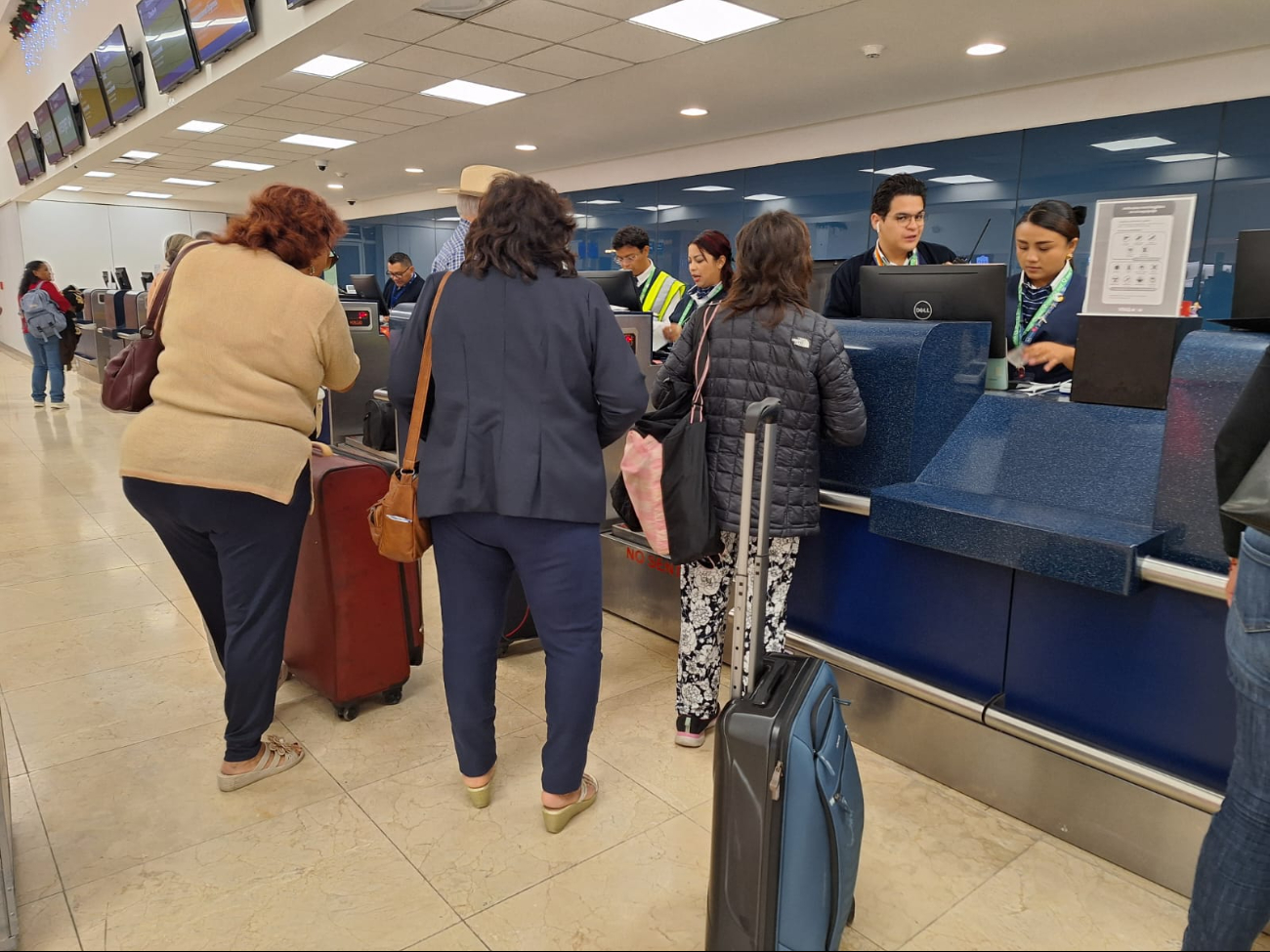 El aeropuerto de Mérida mantiene buena movilidad de pasajeros El aeropuerto de Mérida mantiene buena movilidad de pasajeros