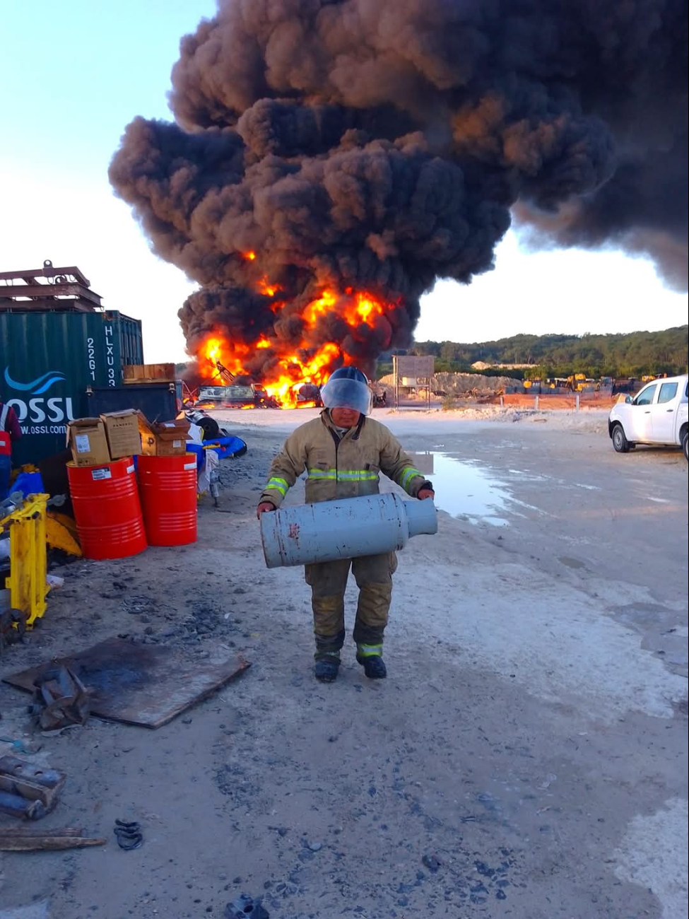 Fue controlado tras varias horas por bomberos y Protección Civil Fue controlado tras varias horas por bomberos y Protección Civil