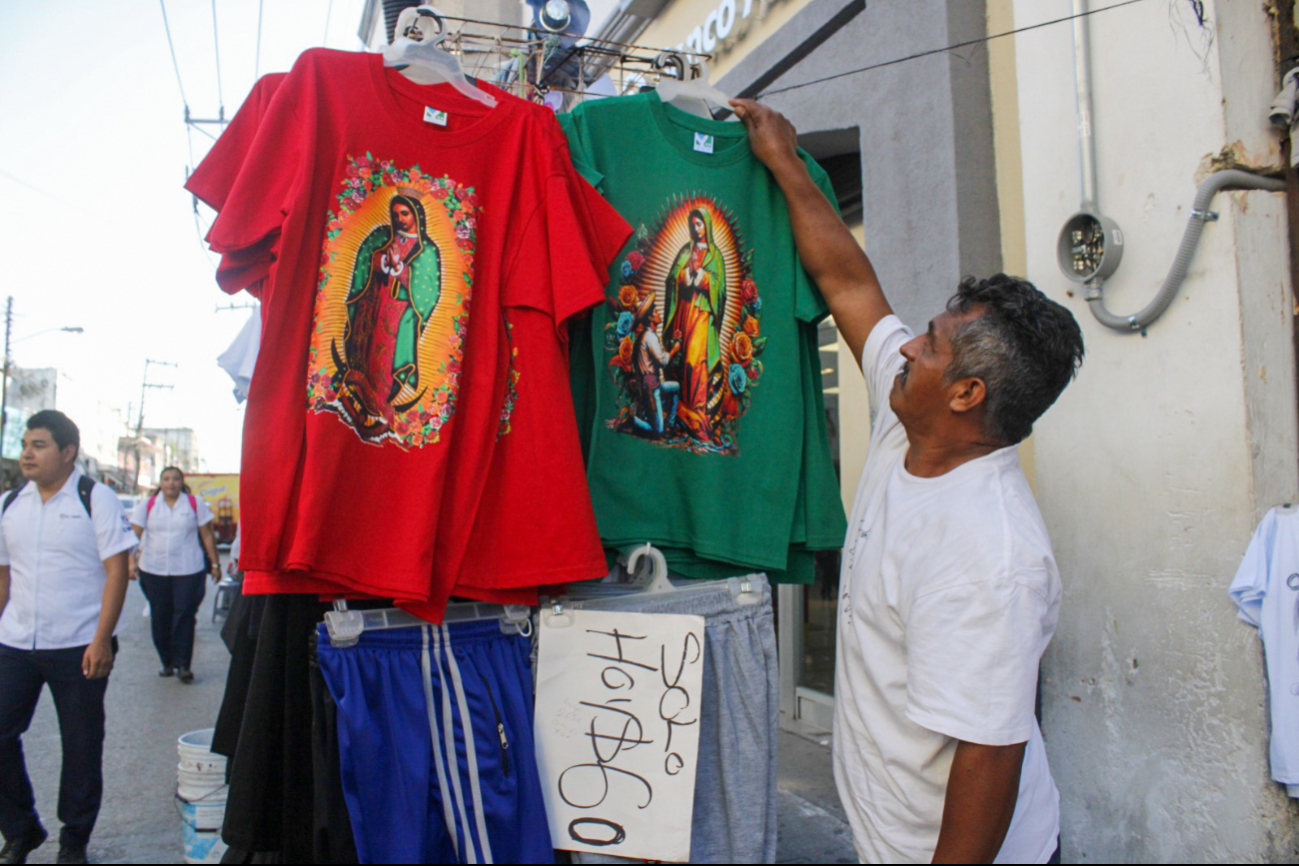 Comercio informal incrementa en el Centro de Mérida por las fiestas decembrinas