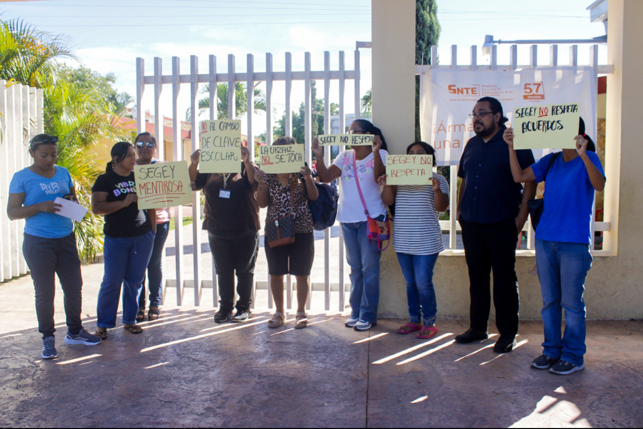 La Segey busca dividir la secundaria Urzais de Mérida y cambiarle el nombre. La Segey busca dividir la secundaria Urzais de Mérida y cambiarle el nombre.