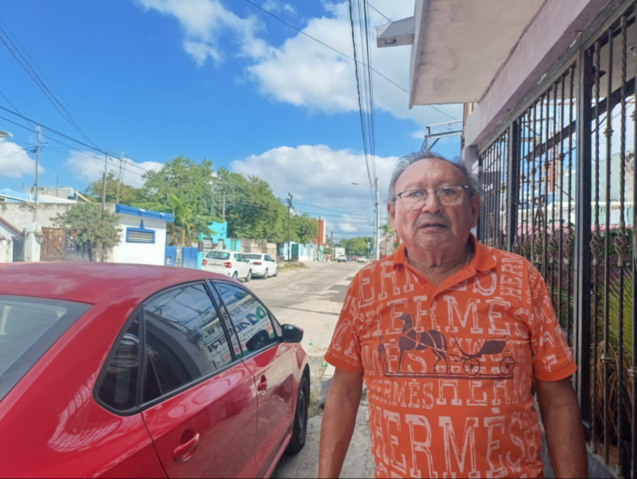 Jorge Camal, vecino de la zona, asegura estar preocupado por los accidentes que se han suscitado en el sitio Jorge Camal, vecino de la zona, asegura estar preocupado por los accidentes que se han suscitado en el sitio