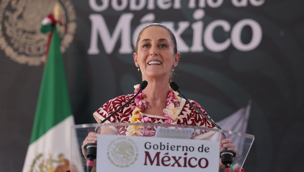 Así fue la entrega de títulos profesionales a egresados de universidades del Bienestar en Yucatán 