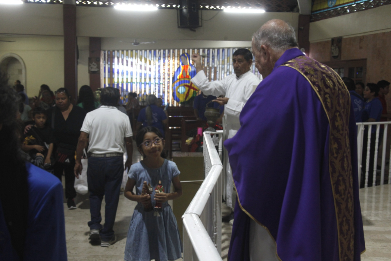 Católicos  se dan cita para visitar a la Virgen de Guadalupe en la Súper Manzana  de Cancún