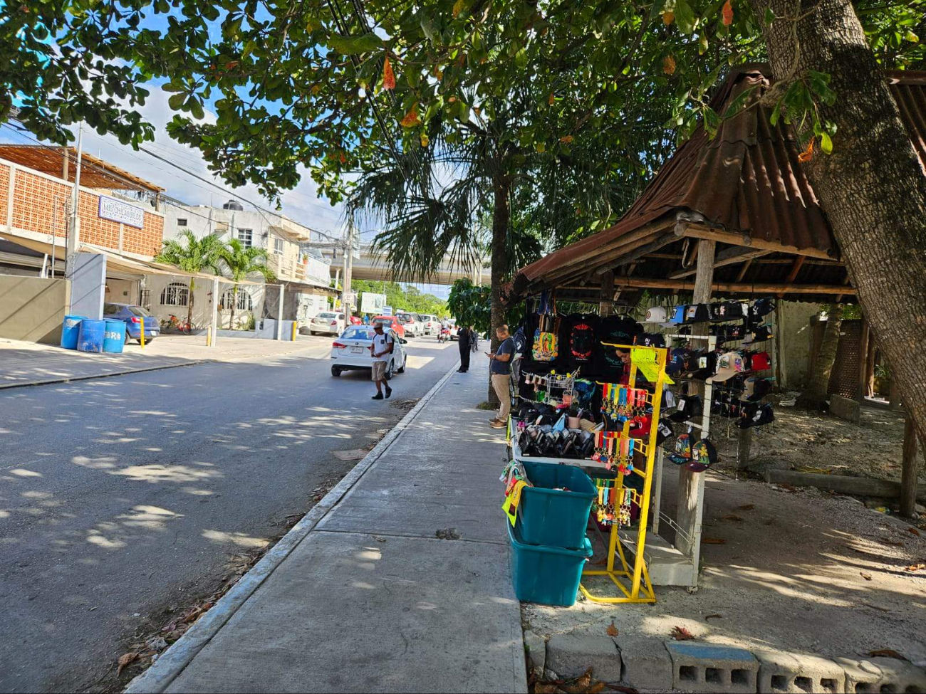 Comercio ambulante en  Puerto Morelos  crece sin control y regulación