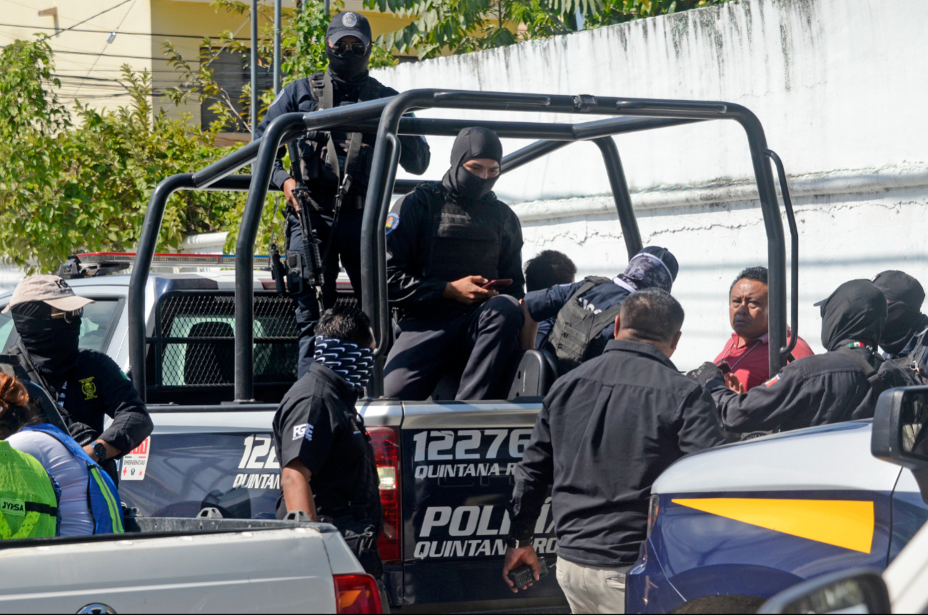 Vivir sola con dos hijas adolescentes, en un cuadro principal de la ciudad, es, según la policía, ser “blanco fácil de robo” Vivir sola con dos hijas adolescentes, en un cuadro principal de la ciudad, es, según la policía, ser “blanco fácil de robo”