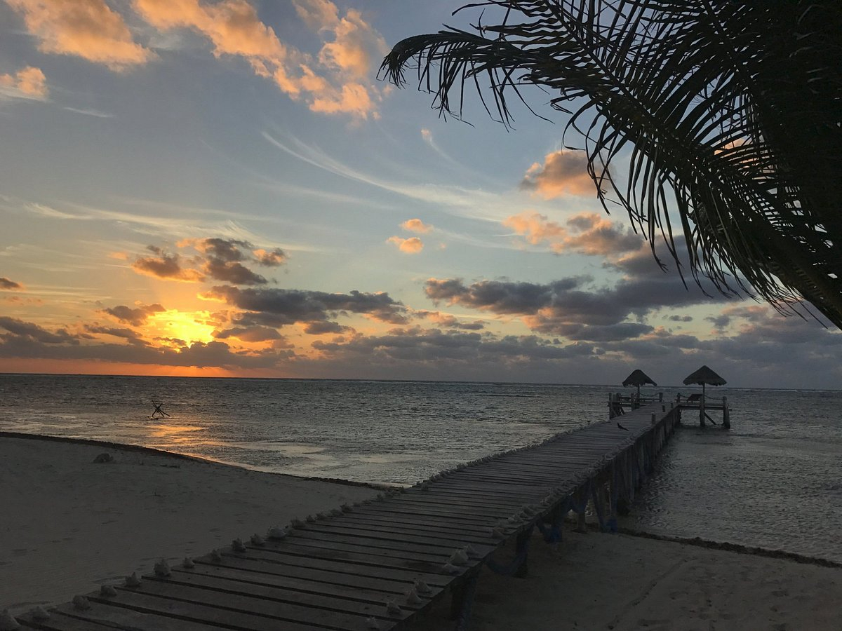 Es una playa privada solo para adultos Es una playa privada solo para adultos