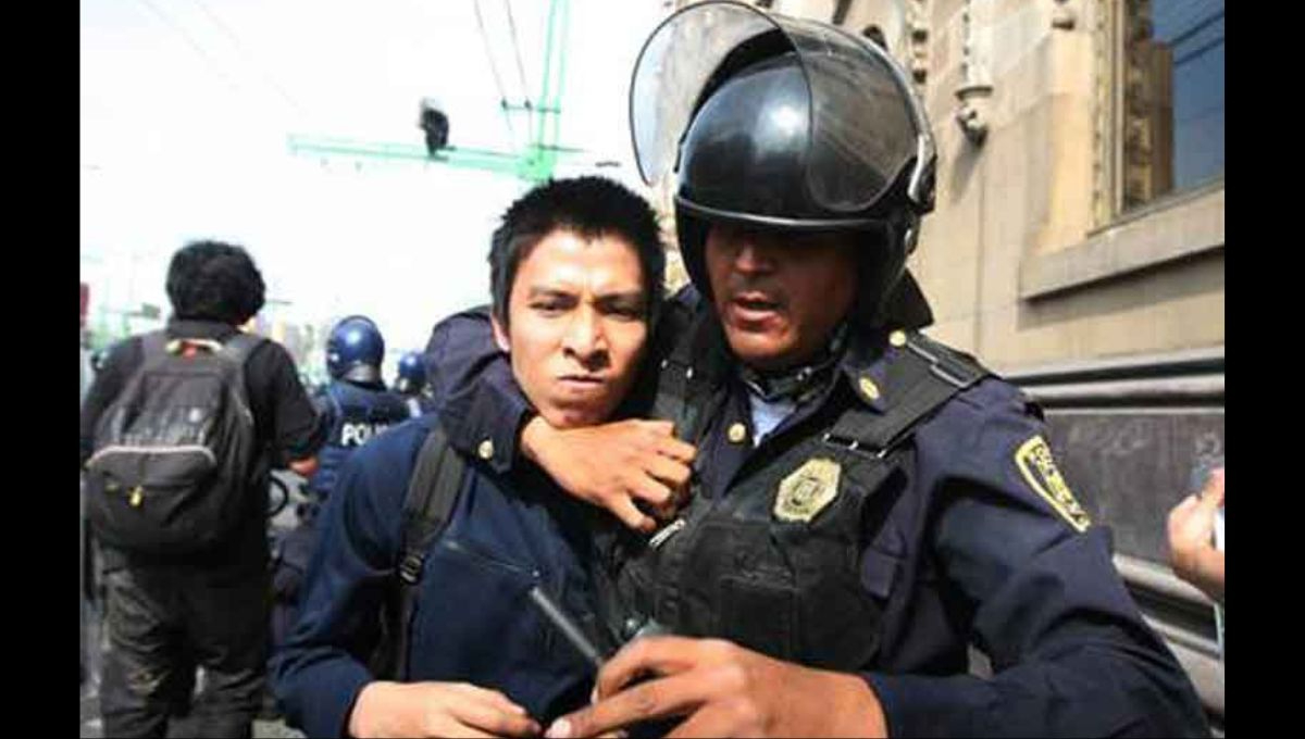 El adecuado uso de la fuerza es crucial para mantener la confianza entre la comunidad y la policía El adecuado uso de la fuerza es crucial para mantener la confianza entre la comunidad y la policía
