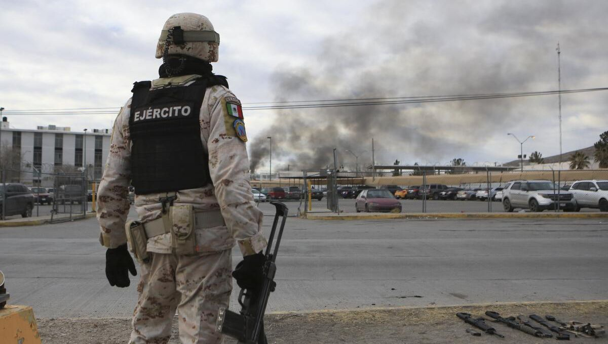 La inseguridad y violencia en México La inseguridad y violencia en México