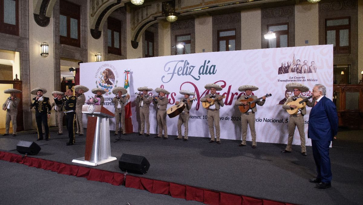 Andrés Manuel López Obrador dedicó la conferencia de este 10 de mayo a todas las mamás Andrés Manuel López Obrador dedicó la conferencia de este 10 de mayo a todas las mamás