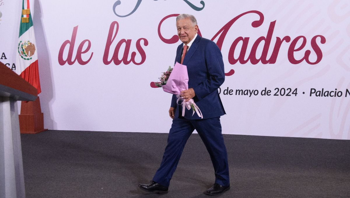 AMLO celebra el Día de las Madres con una ‘mañanera’ musical en Palacio Nacional