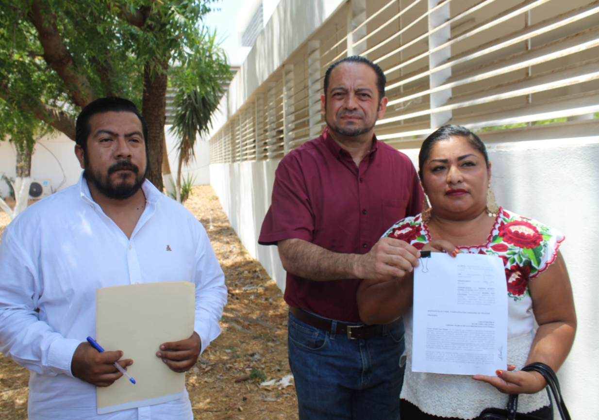 El Dirigente acudió a la Fiscalía General del Estado para interponer la denuncia El Dirigente acudió a la Fiscalía General del Estado para interponer la denuncia