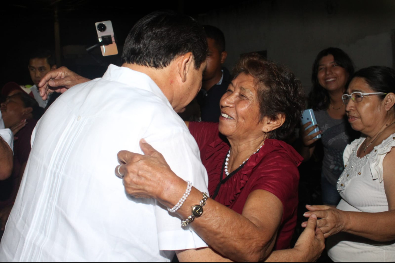 Joaquín Díaz Mena celebró el Día de las Madres en Progreso Joaquín Díaz Mena celebró el Día de las Madres en Progreso