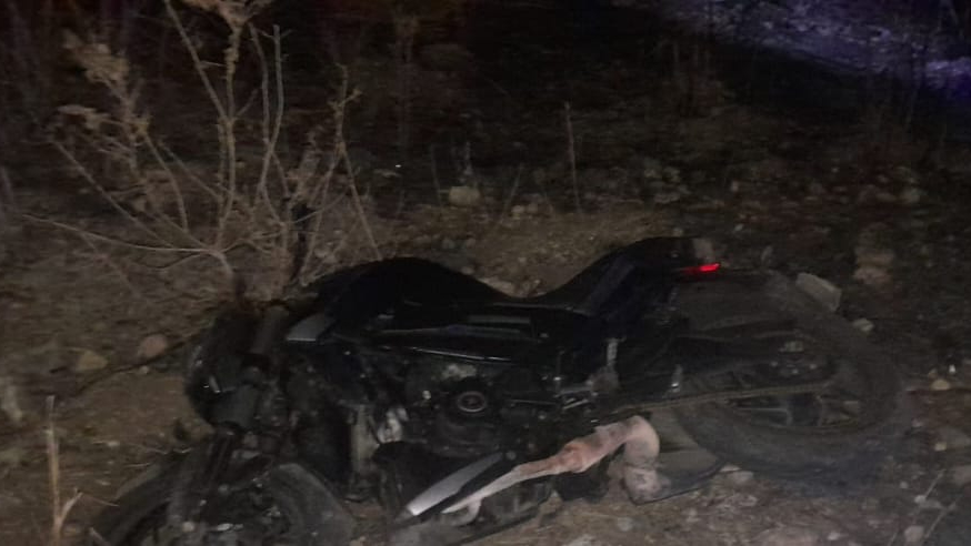 La motocicleta del hombre presentó daños materiales La motocicleta del hombre presentó daños materiales