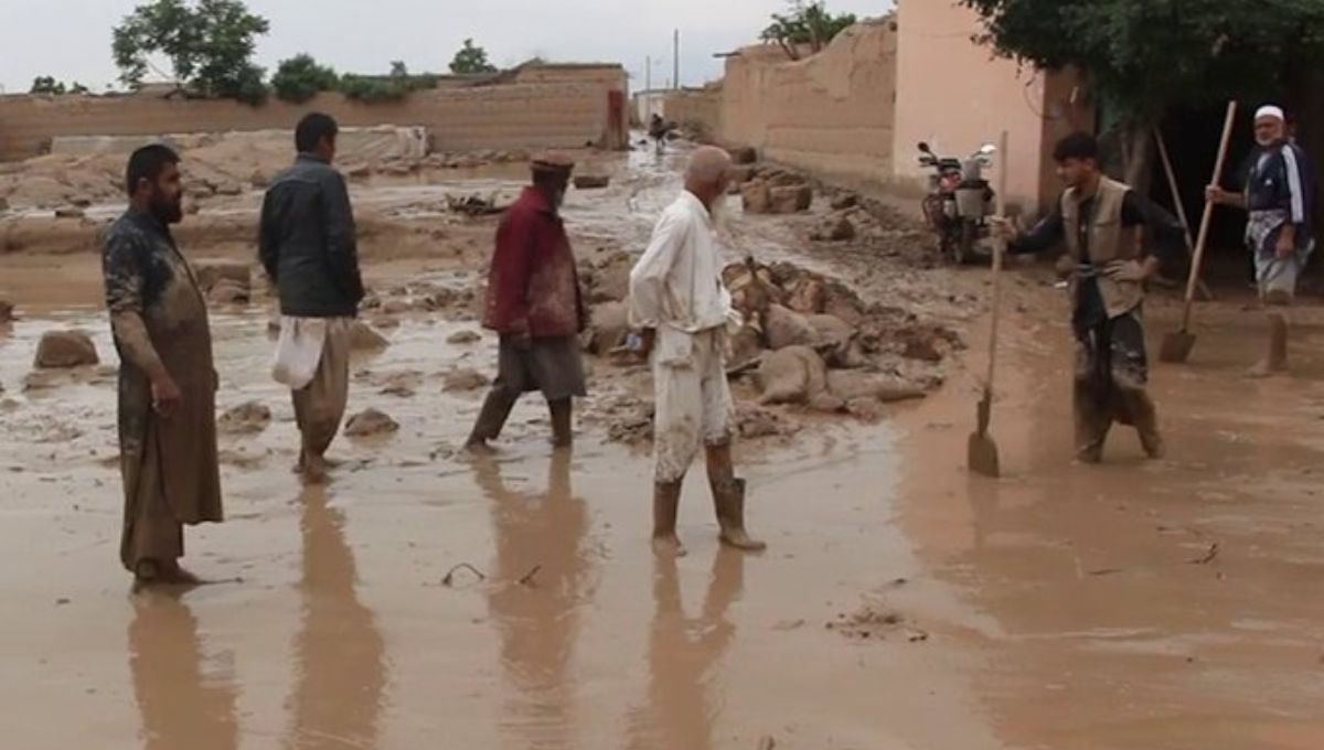 Inundaciones en Afganistán han dejado más de 300 muertos