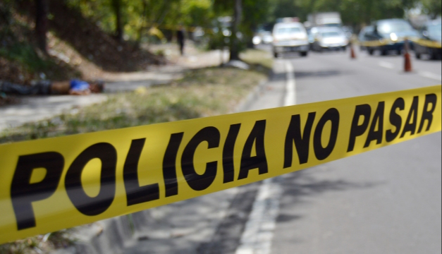 Hombre armado protagoniza persecución y termina en hospital de Cancún
