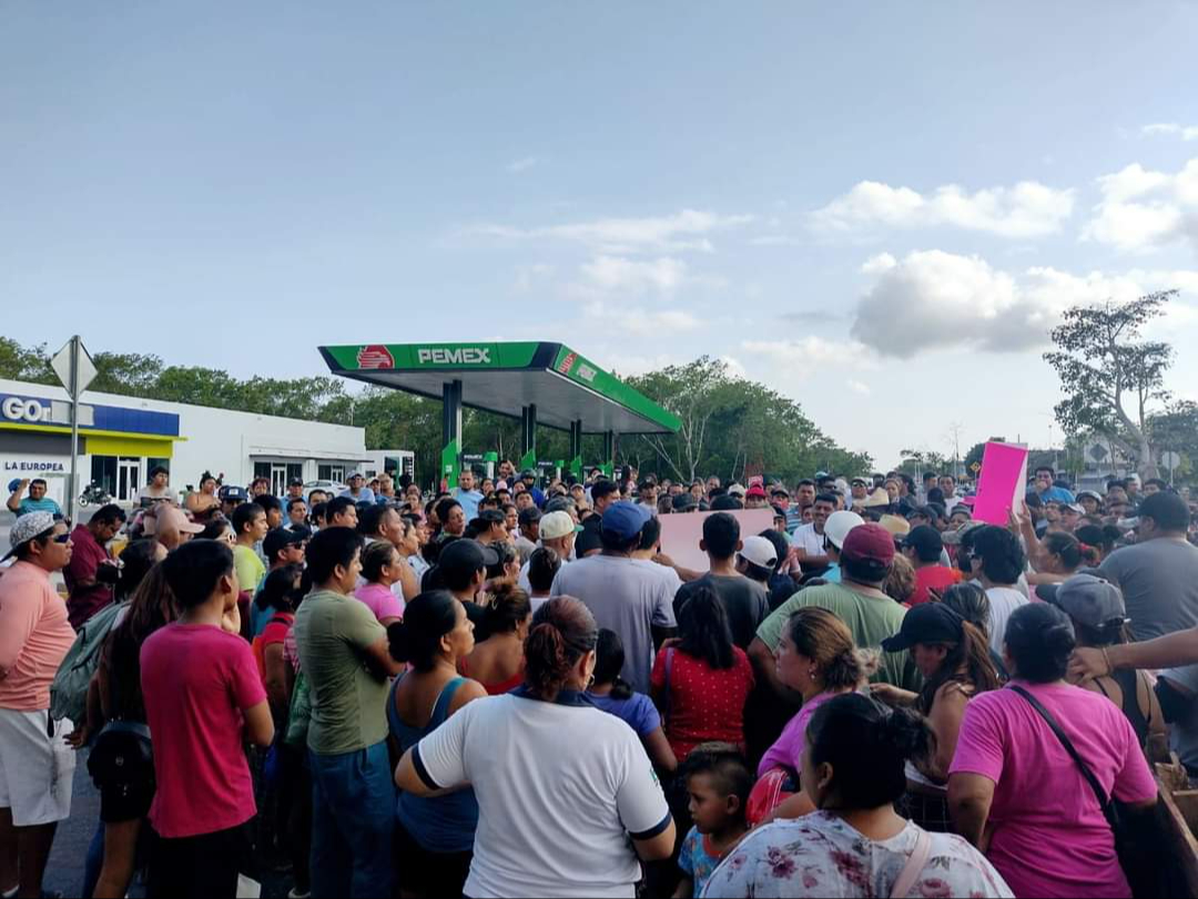 Vecinos han protestado por los constantes apagones Vecinos han protestado por los constantes apagones