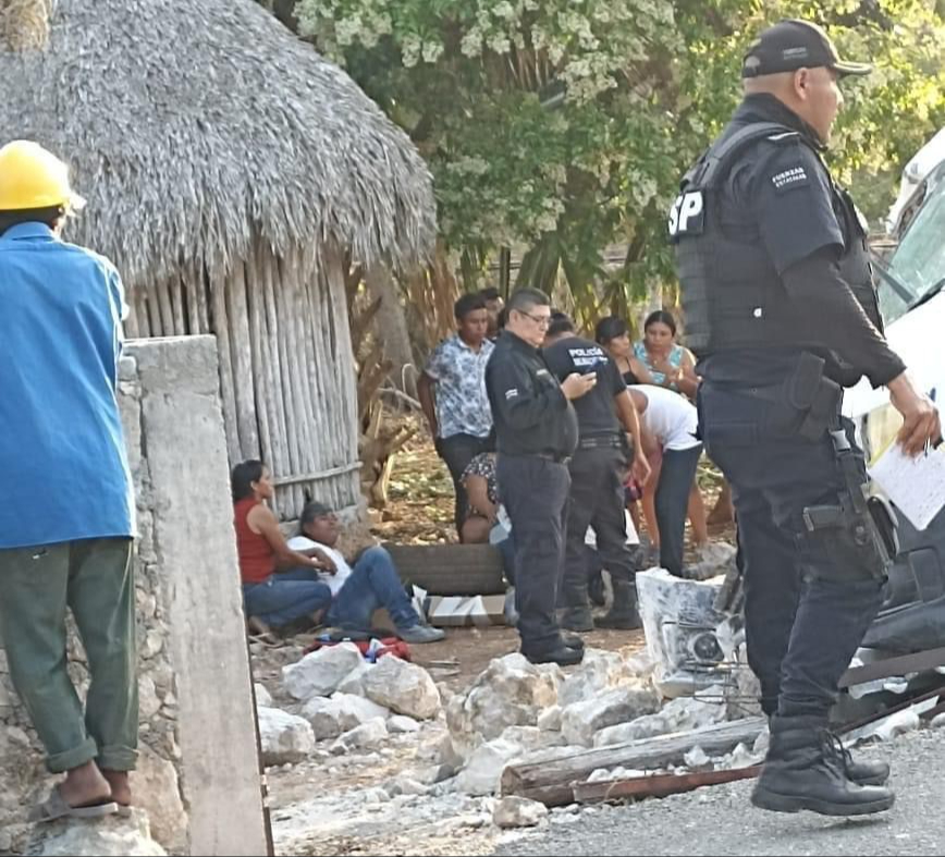 Según se informó, el conductor ingería bebidas embriagantes con otros dos pasajeros Según se informó, el conductor ingería bebidas embriagantes con otros dos pasajeros