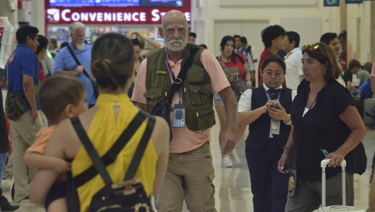 'Caen' los vuelos en el aeropuerto de Cancún