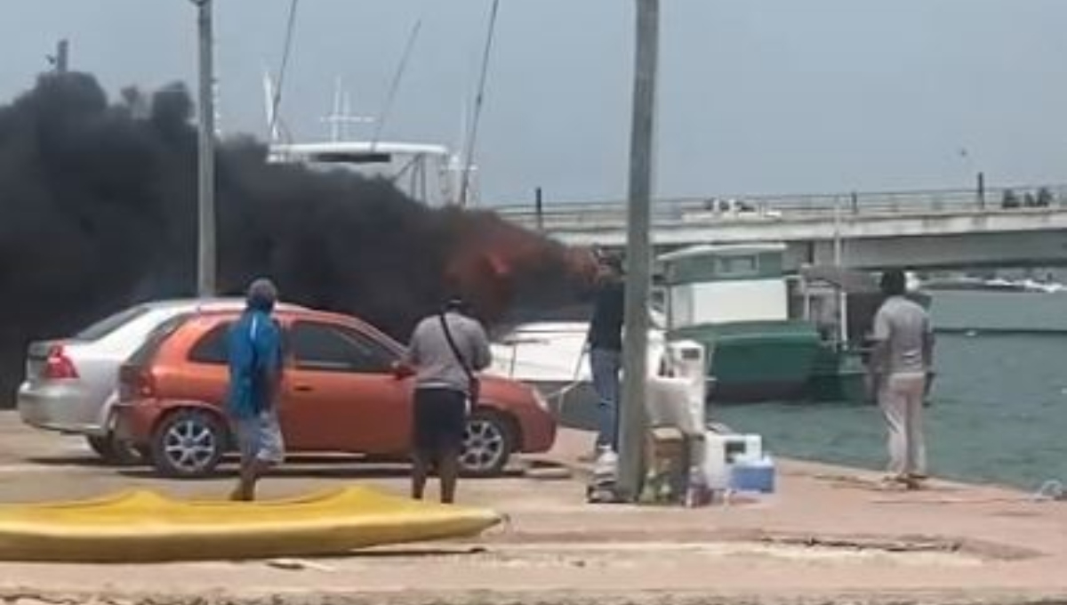 El yate quedó en pérdida total tras incendiarse El yate quedó en pérdida total tras incendiarse