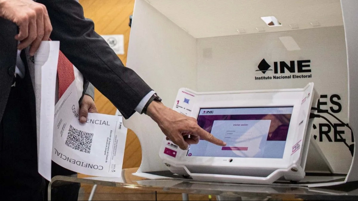 Podrá ser por correo electrónico, de forma postal o al acudir al consulado mexicano Podrá ser por correo electrónico, de forma postal o al acudir al consulado mexicano