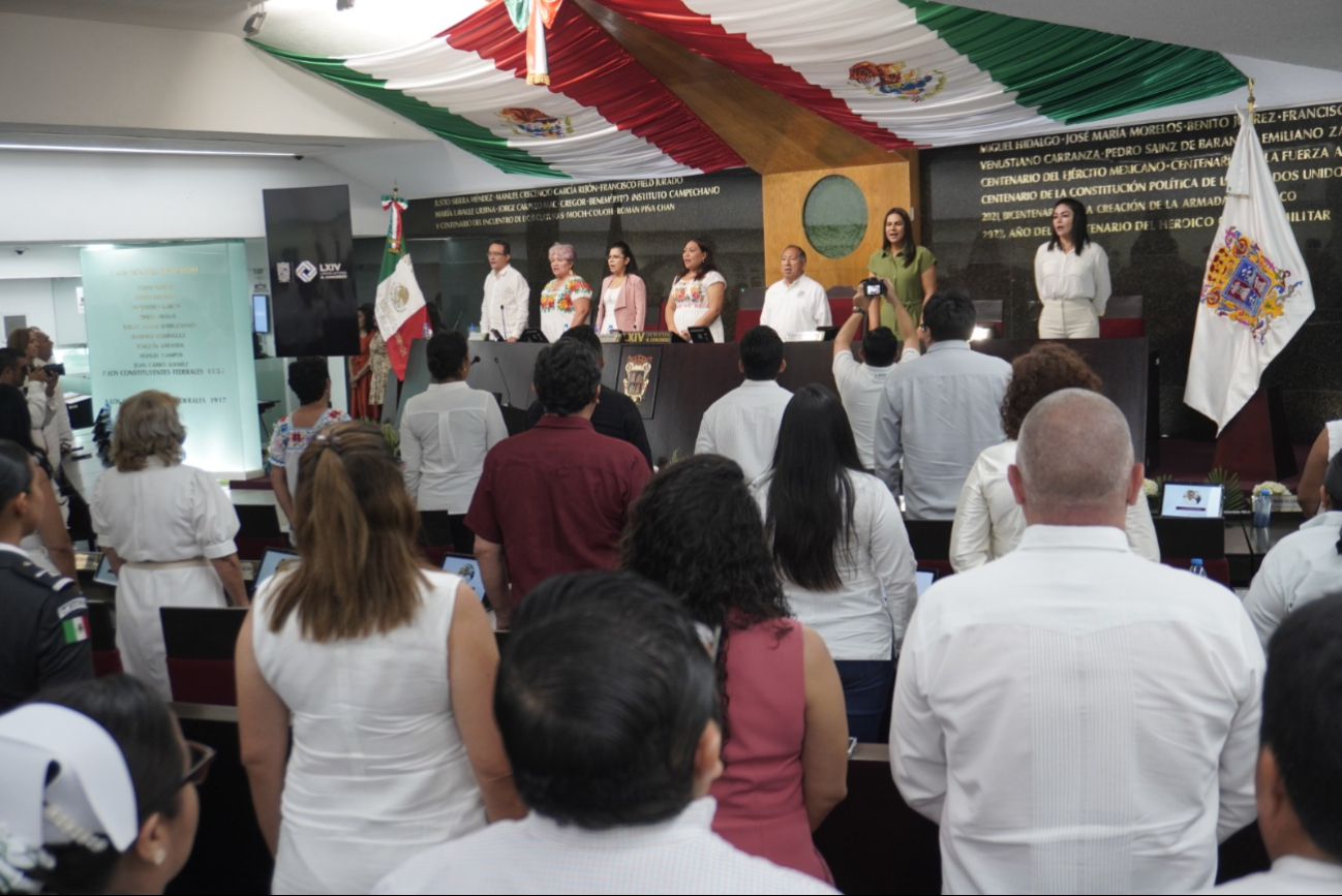 Adicionalmente fue otorgado un reconocimiento especial por su trayectoria de servicios profesionales en el campo de la enfermería a Benigna de la Trinidad Mier Mex Adicionalmente fue otorgado un reconocimiento especial por su trayectoria de servicios profesionales en el campo de la enfermería a Benigna de la Trinidad Mier Mex