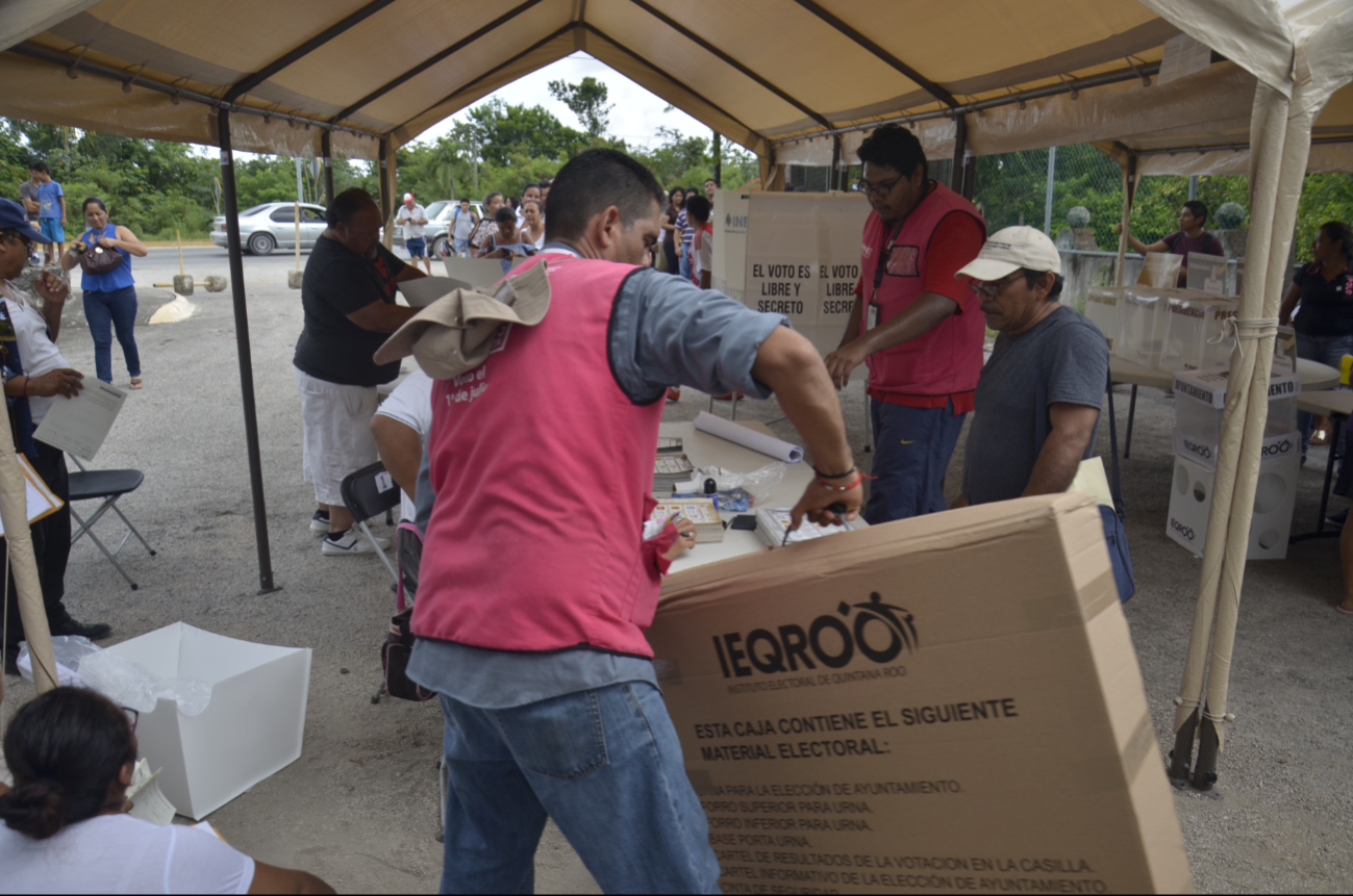 Entre cuatro y cinco personas se requieren por módulo Entre cuatro y cinco personas se requieren por módulo