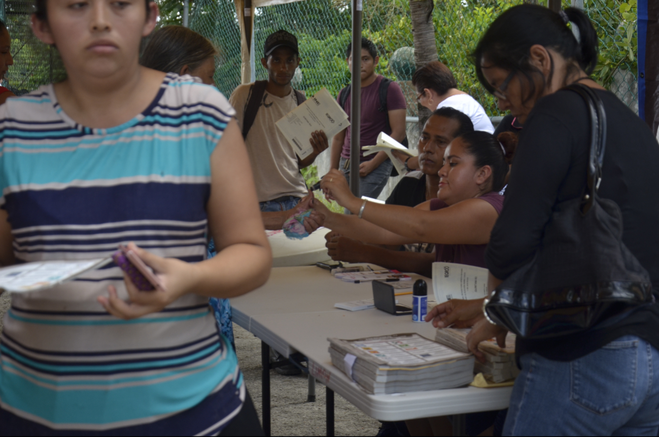 La Consejera titular del Distrito 02, Ana María Vázquez, consideró que la invitación a participar será suficiente La Consejera titular del Distrito 02, Ana María Vázquez, consideró que la invitación a participar será suficiente