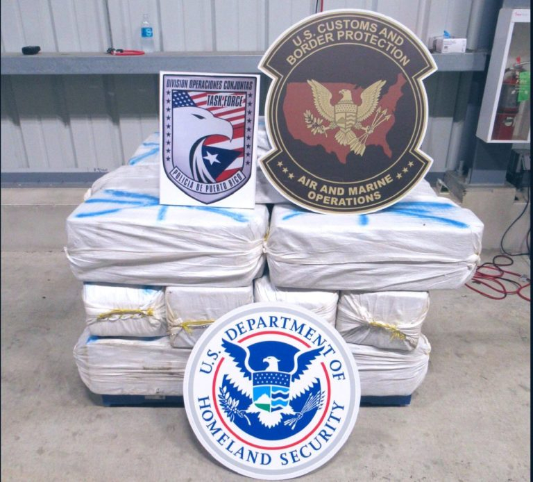 Otro cargamento fue asegurado por la Aduana de los Estados Unidos y la Policía de Puerto Rico Otro cargamento fue asegurado por la Aduana de los Estados Unidos y la Policía de Puerto Rico