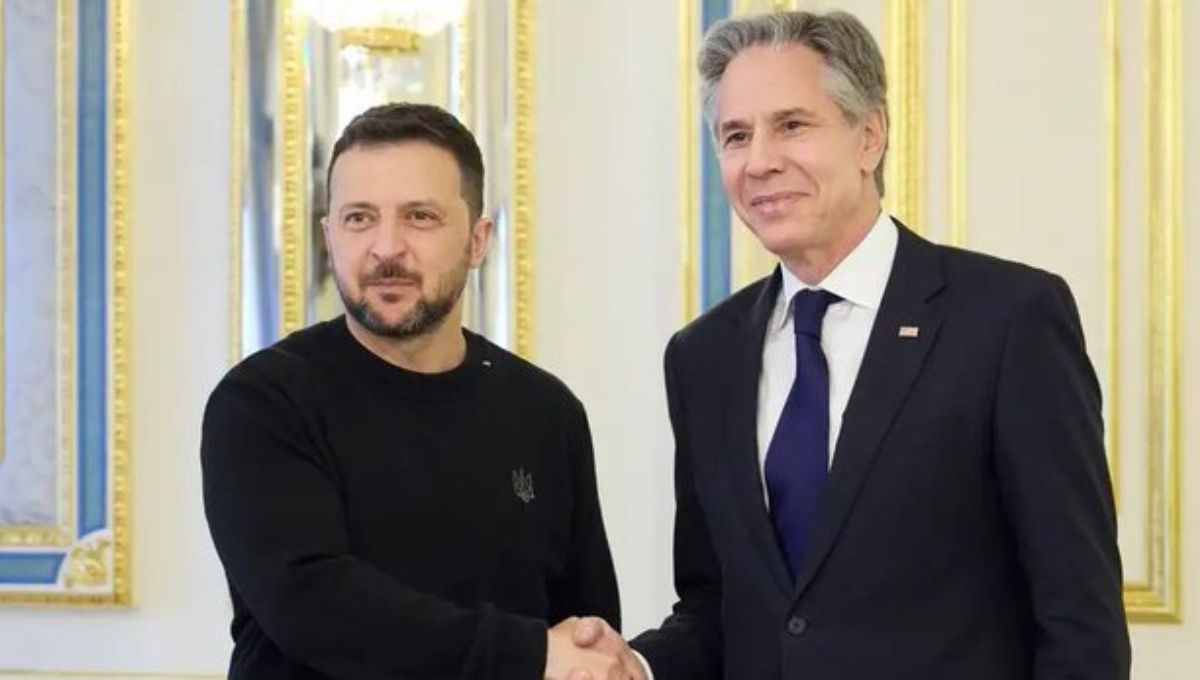 Zelenski le pide a Blinken sistemas antiaéreos y solicita de manera urgente ayuda de EE.UU.
