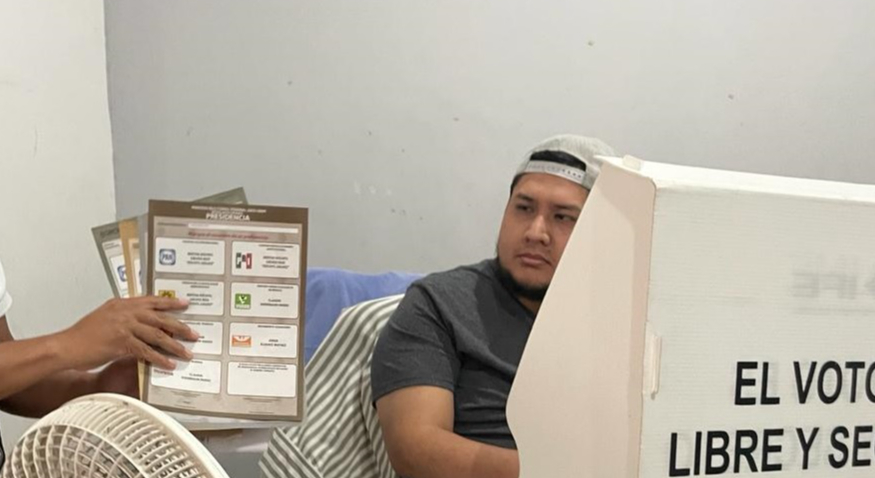 Esta modalidad de voto anticipado se realiza por primera vez con 21 personas que solicitaron su credencial de elector en 2023 Esta modalidad de voto anticipado se realiza por primera vez con 21 personas que solicitaron su credencial de elector en 2023