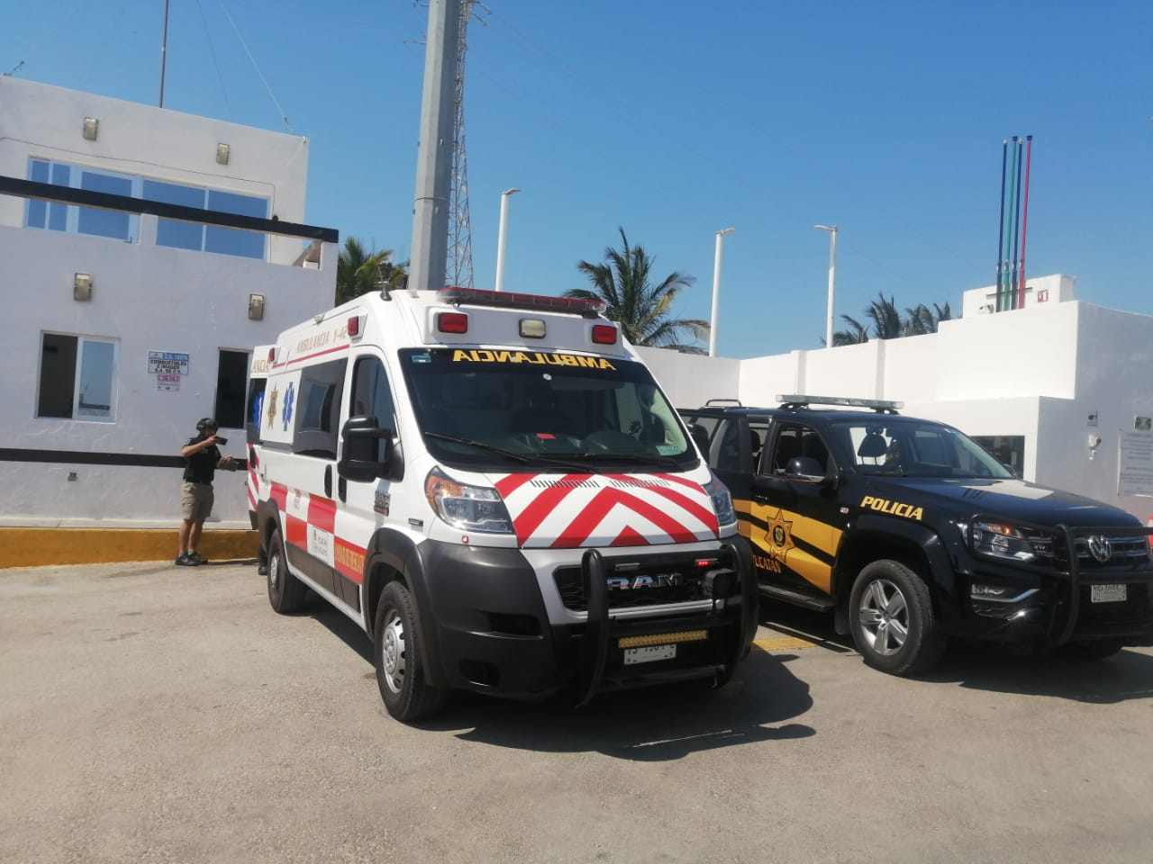 Agentes de emergencias arribaron al puerto de Progreso Agentes de emergencias arribaron al puerto de Progreso