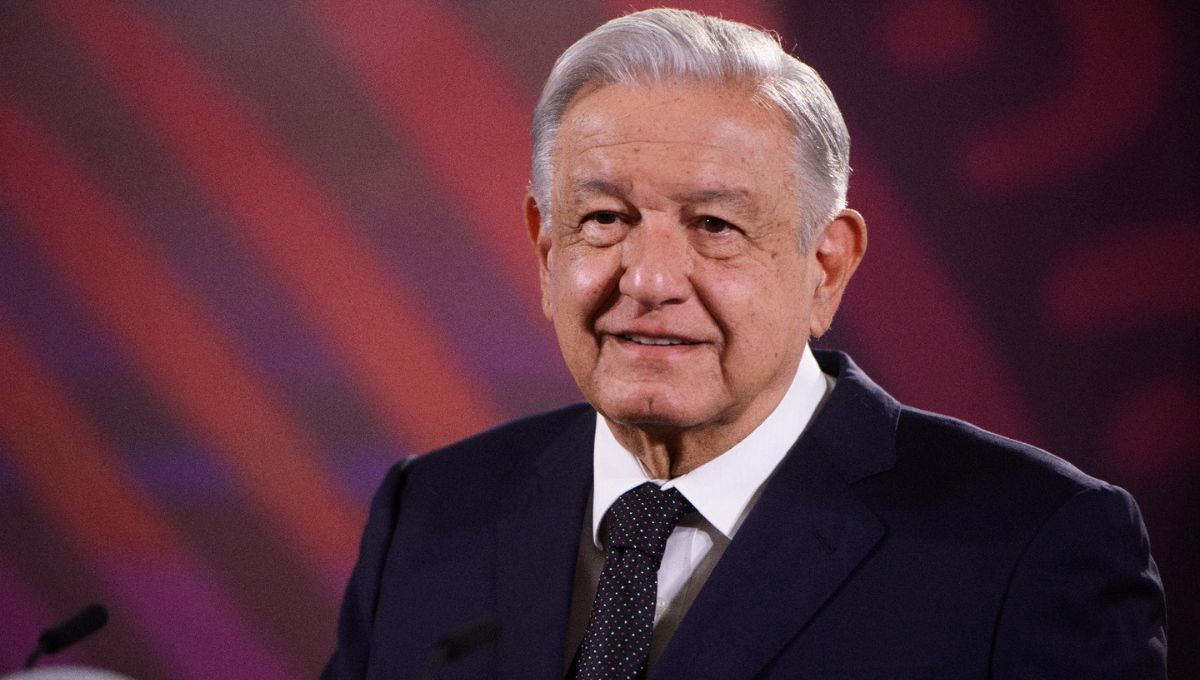 AMLO asegura que la Bandera Nacional estará presente en la Marcha de 'Marea Rosa' este domingo