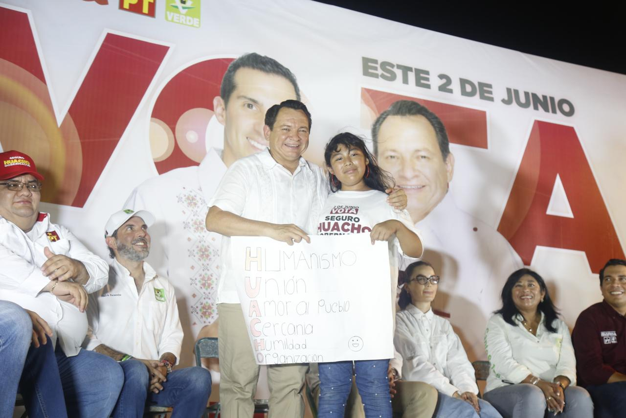 Así lucía el acróstico en honor a Huacho Así lucía el acróstico en honor a Huacho