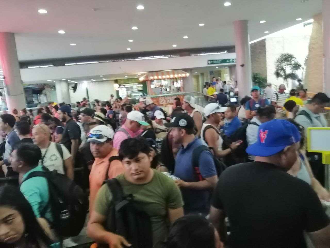 Habitantes de Isla Mujeres han pagado extra por movilizarse Habitantes de Isla Mujeres han pagado extra por movilizarse