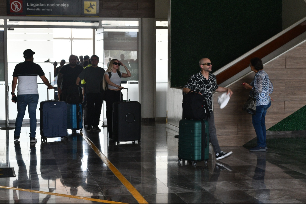 Por Tren Ligero se modificará aeropuerto Por Tren Ligero se modificará aeropuerto