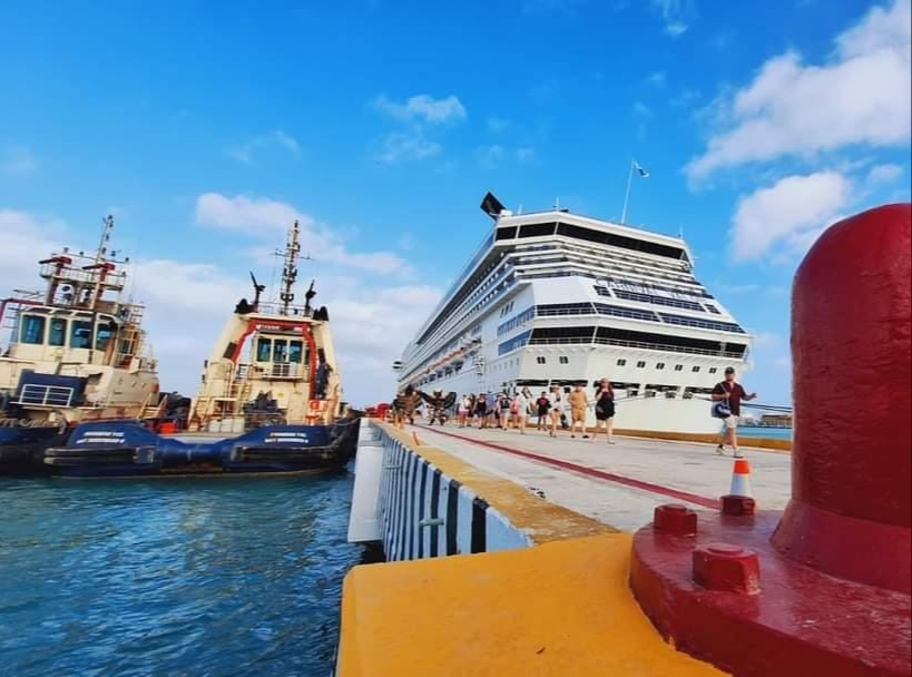 Prestadores de servicios lamentan que el arribo de crucero fue poco benéfico para sus ingresos Prestadores de servicios lamentan que el arribo de crucero fue poco benéfico para sus ingresos