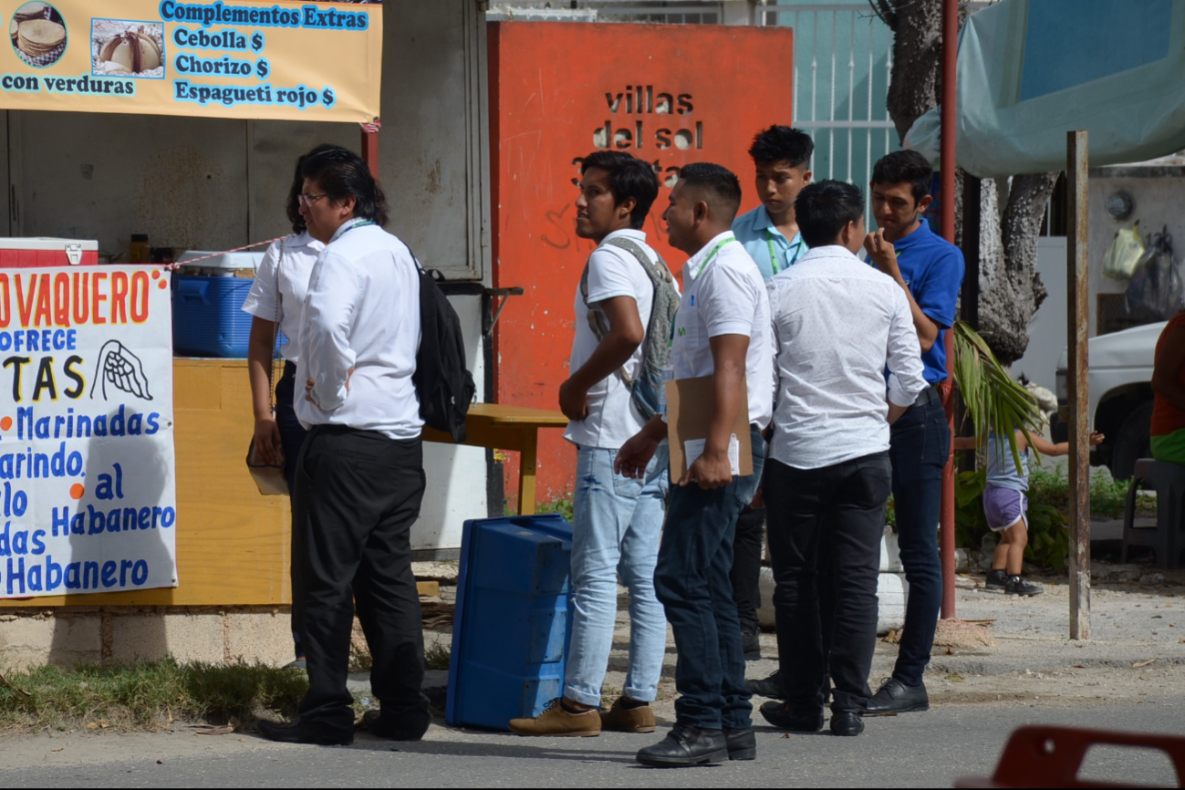 Muchos son los que acudirán a votar, aunque no han visto los encuentros porque están trabajando Muchos son los que acudirán a votar, aunque no han visto los encuentros porque están trabajando