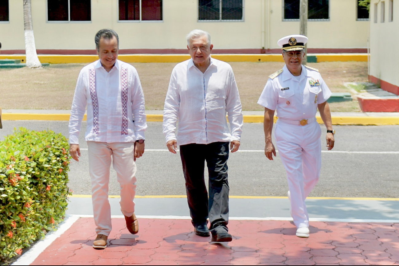 AMLO felicita a trabajadores de la CFE: "Llevamos 10 días sin interrupción del servicio"