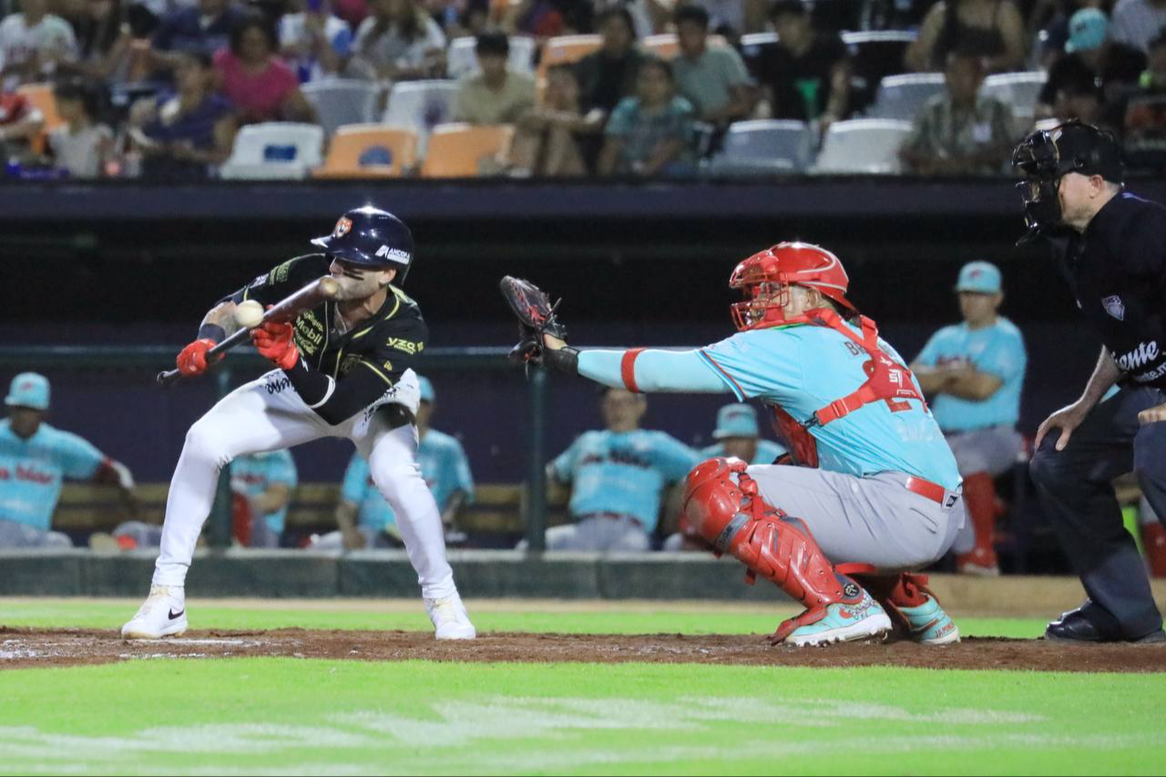 El equipo escarlata recuperó la delantera en el séptimo episodio, ahora 3-1 El equipo escarlata recuperó la delantera en el séptimo episodio, ahora 3-1