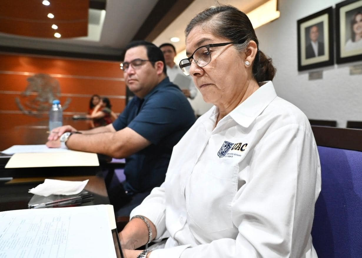 Este premio tiene como finalidad dignificar el reconocimiento a las mujeres y hombres que por sus méritos excepcionales Este premio tiene como finalidad dignificar el reconocimiento a las mujeres y hombres que por sus méritos excepcionales