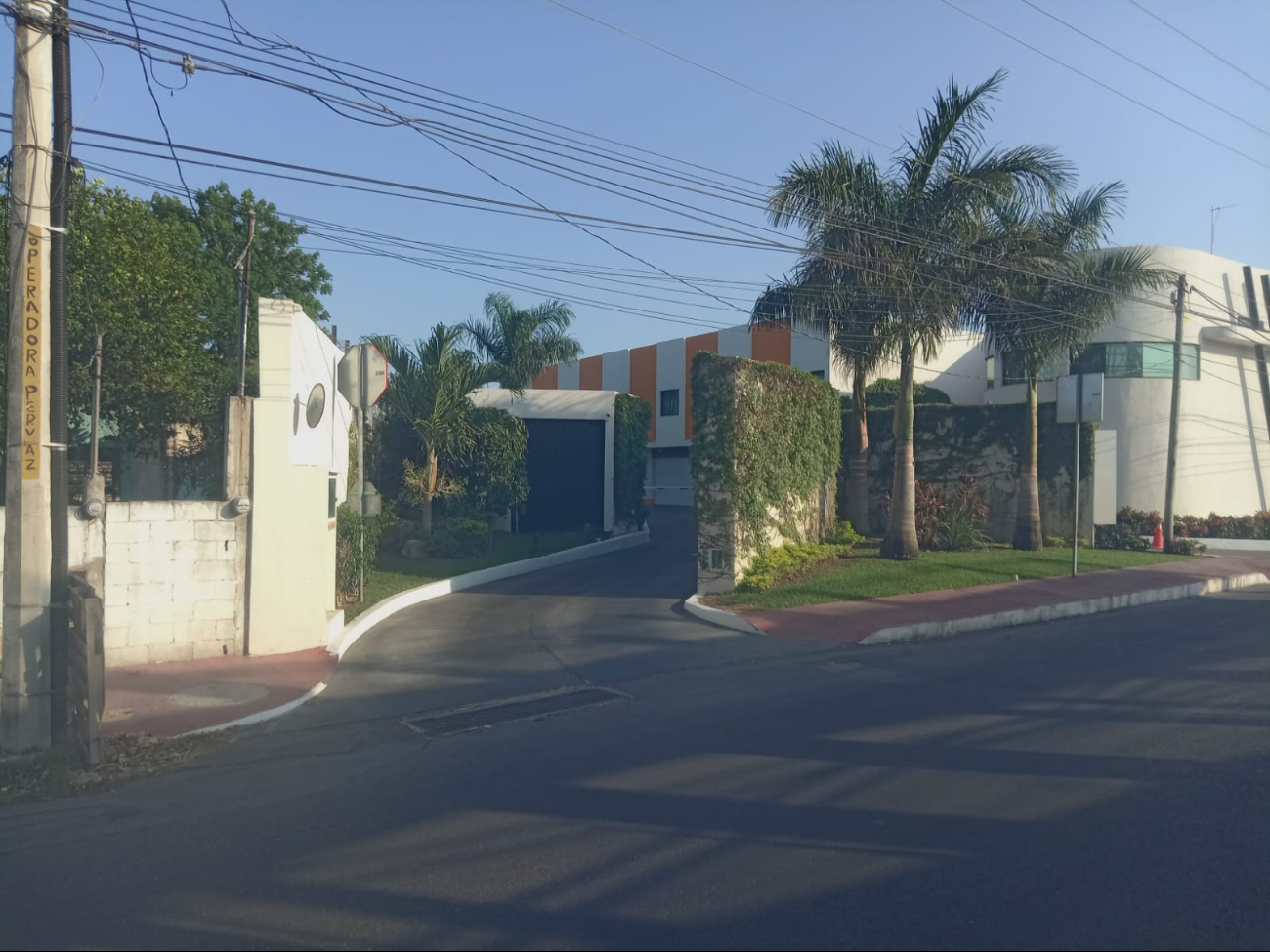 Fachada del inmueble donde fue hallado el abuelito Fachada del inmueble donde fue hallado el abuelito