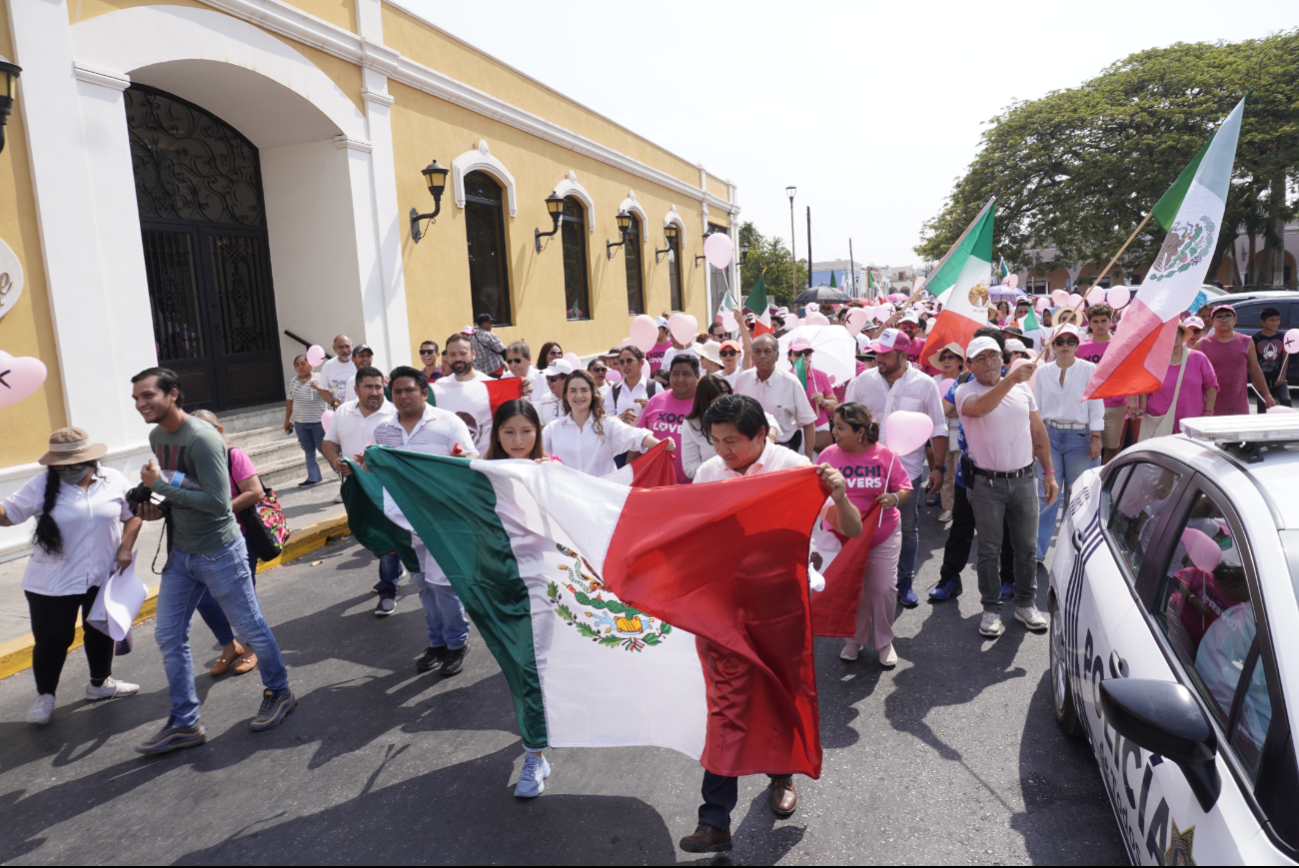 Karla Toledo Zamora y Miguel Ángel Sulub Caamal, fueron los únicos que acudieron Karla Toledo Zamora y Miguel Ángel Sulub Caamal, fueron los únicos que acudieron