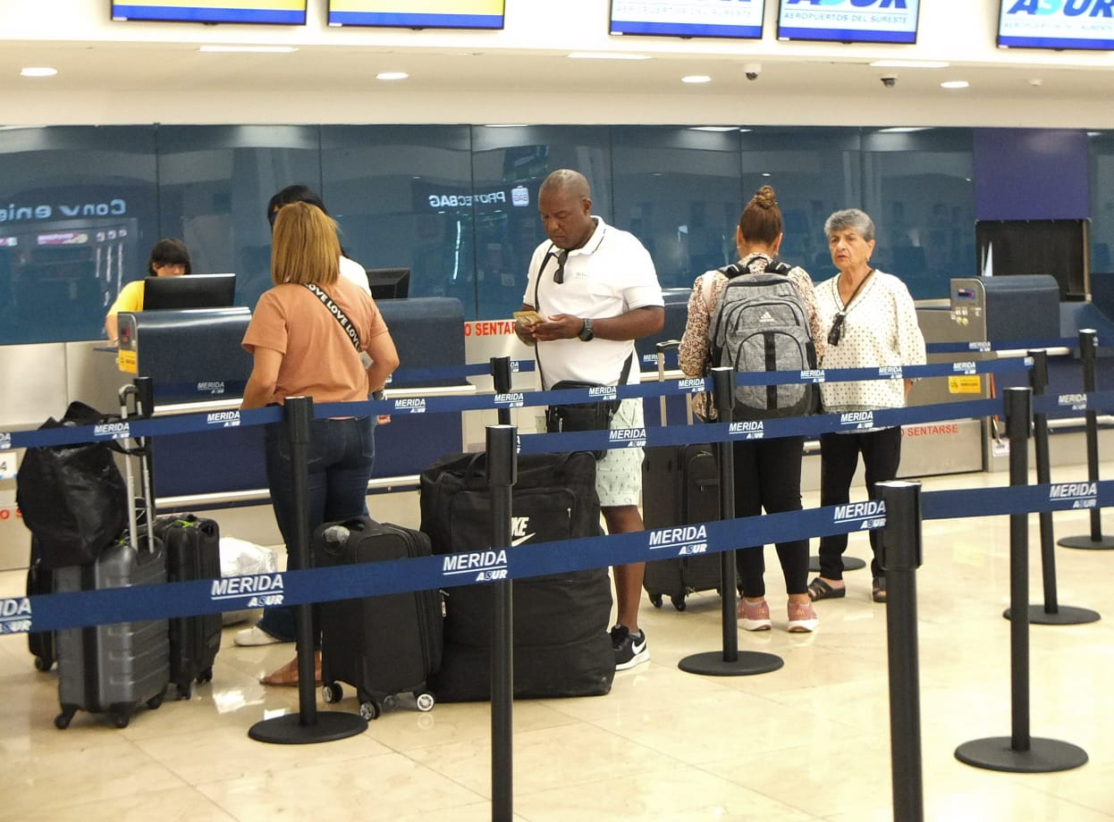 La afluencia de pasajeros se mantiene en la terminal aérea La afluencia de pasajeros se mantiene en la terminal aérea