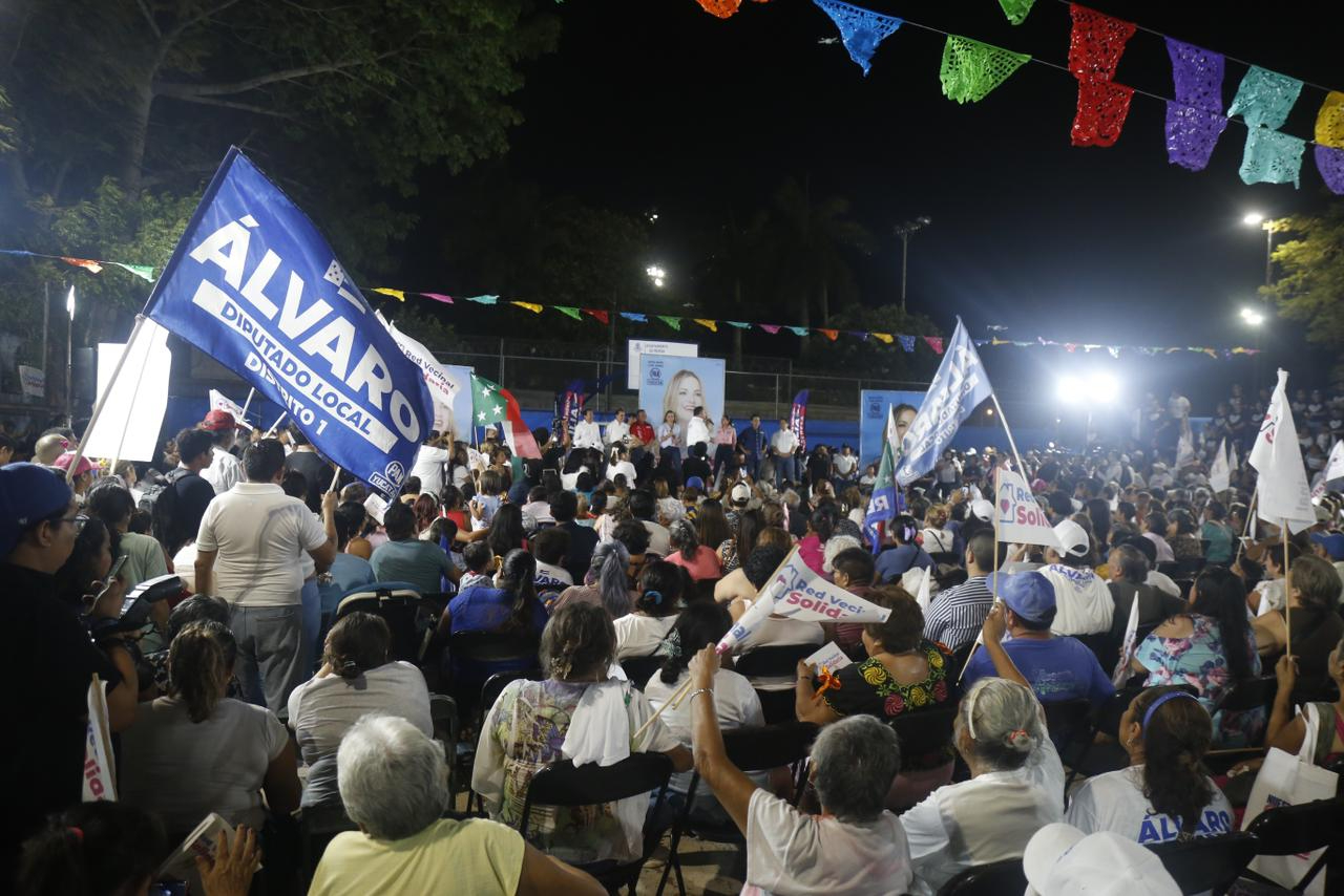 Así lucía el mitin de Cecilia Patrón en la colonia Bojórquez Así lucía el mitin de Cecilia Patrón en la colonia Bojórquez