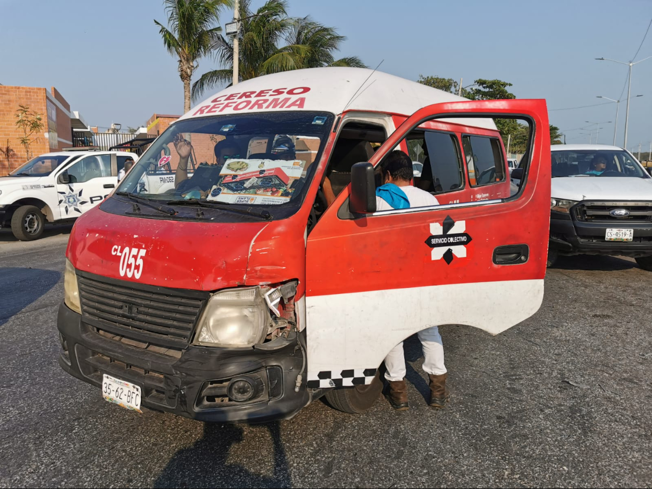 Así terminó la combi en Ciudad del Carmen Así terminó la combi en Ciudad del Carmen