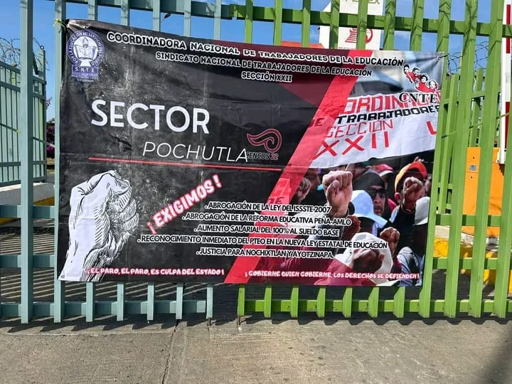 El paro de labores de maestros de Oaxaca lleva una semana El paro de labores de maestros de Oaxaca lleva una semana