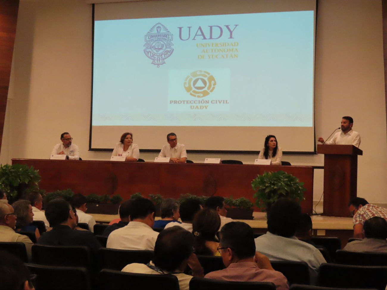 La UADY hizo un llamado para prevenirse sobre la Temporada de Huracanes La UADY hizo un llamado para prevenirse sobre la Temporada de Huracanes